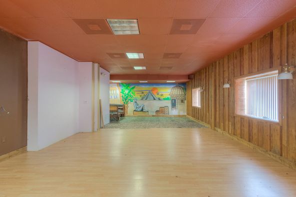 Restaurant With High Visibility: 1330 N Woodland Blvd, Deland, FL 32720